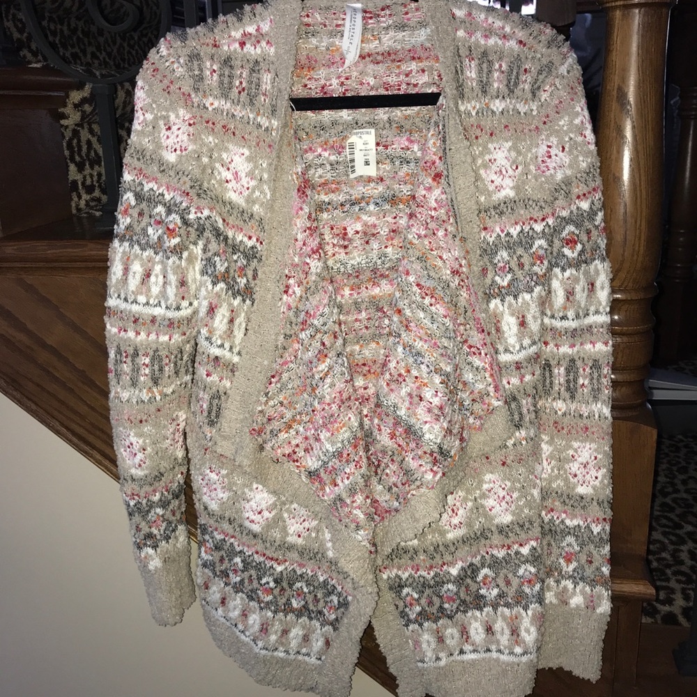 NWT Aeropostale waterfall front sweater. Size S